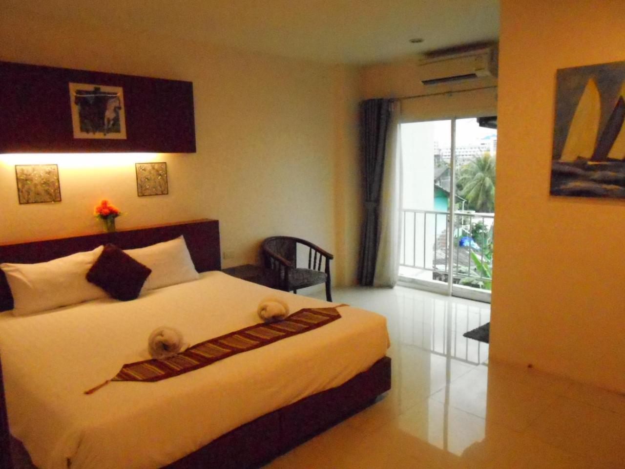 7 Sky Residency Hotel Patong Eksteriør billede