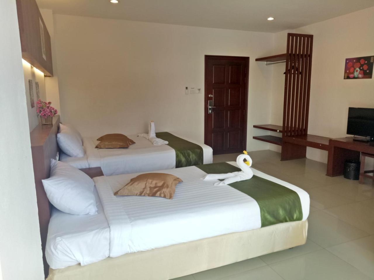 7 Sky Residency Hotel Patong Eksteriør billede