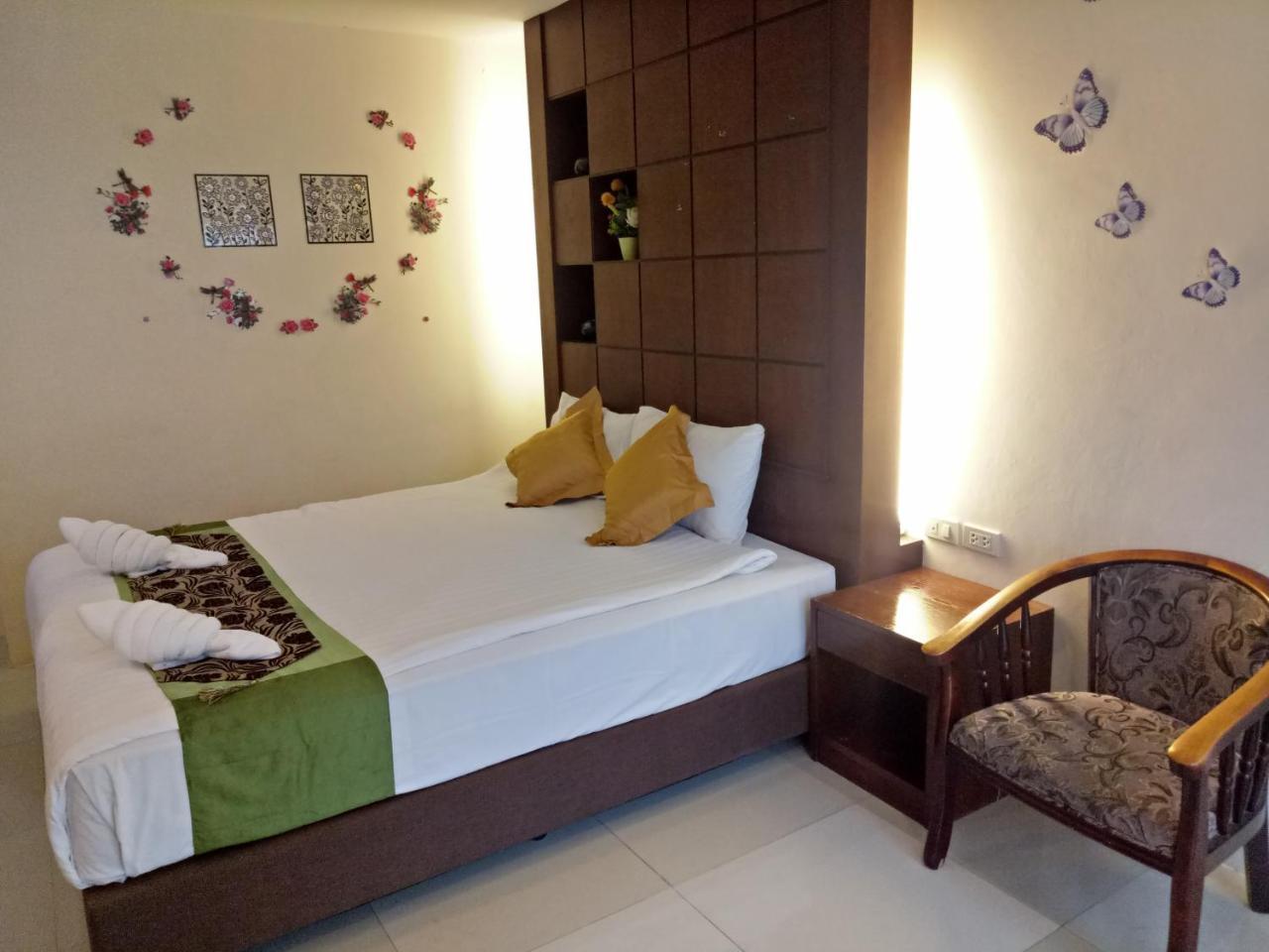 7 Sky Residency Hotel Patong Eksteriør billede