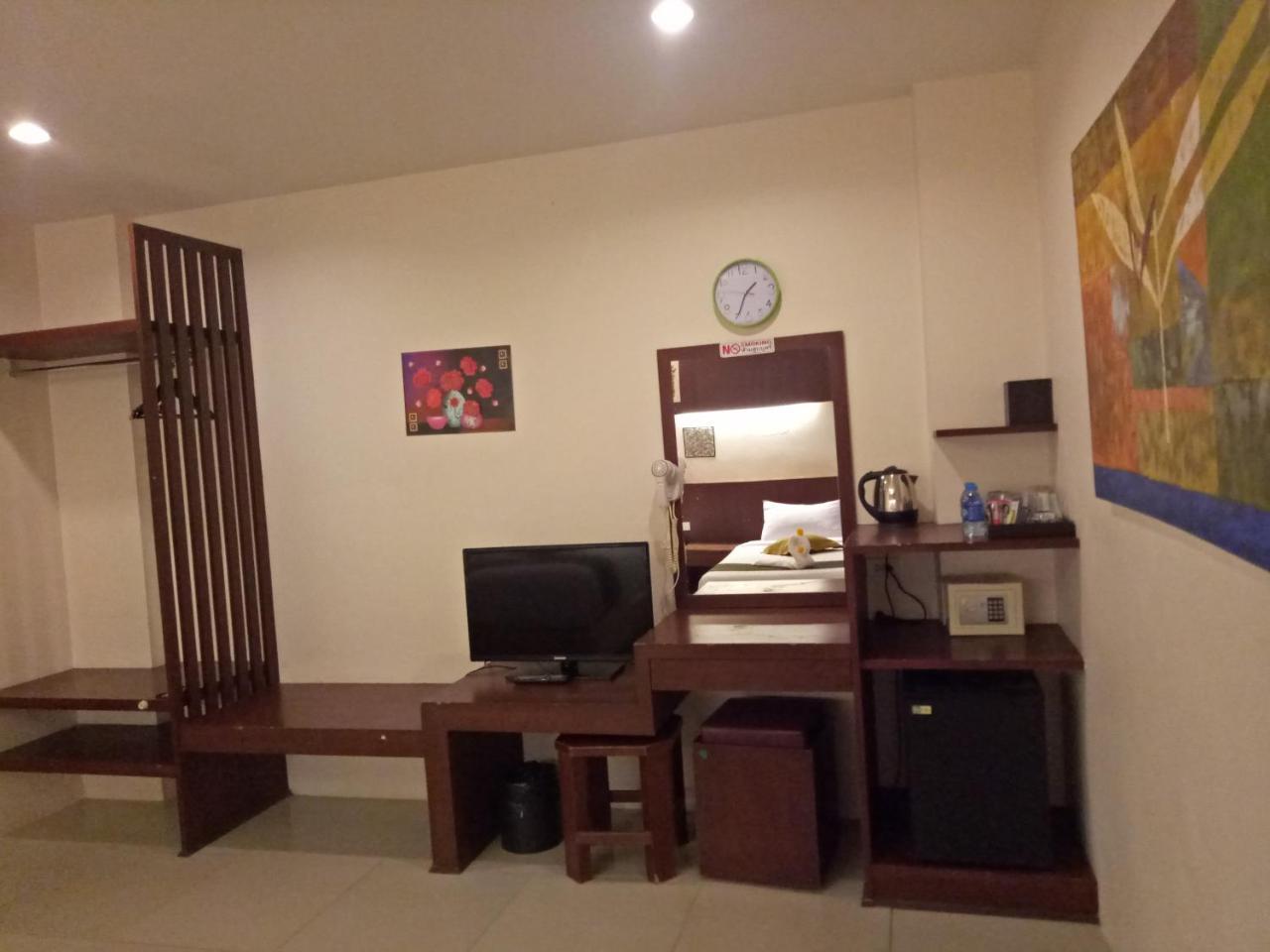 7 Sky Residency Hotel Patong Eksteriør billede